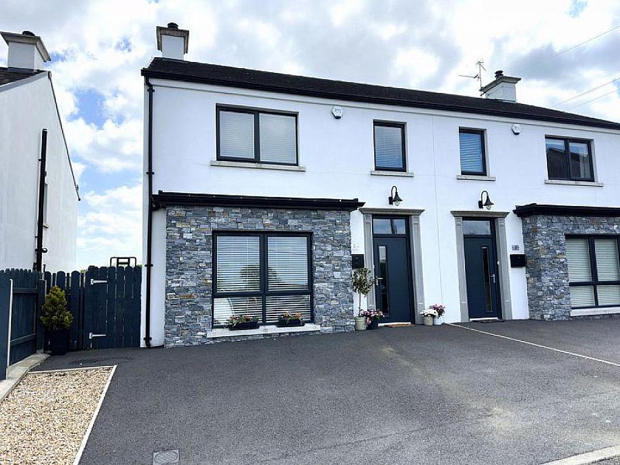 5 Loughans View