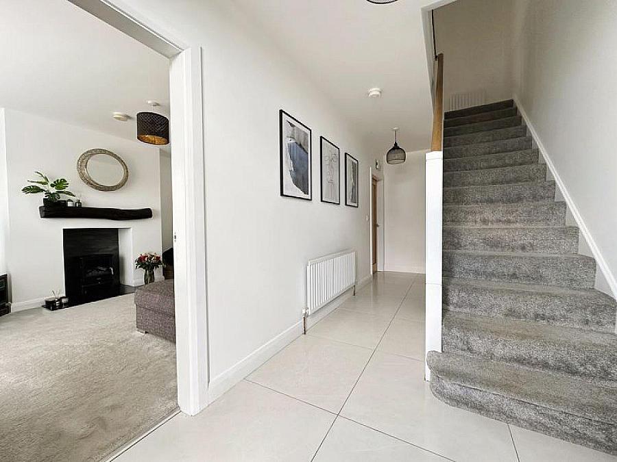5 Loughans View