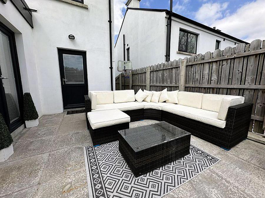 5 Loughans View