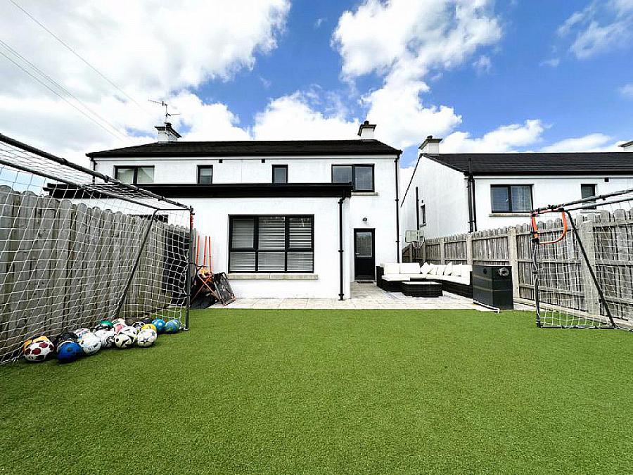 5 Loughans View