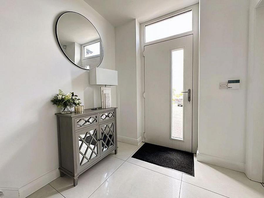 5 Loughans View