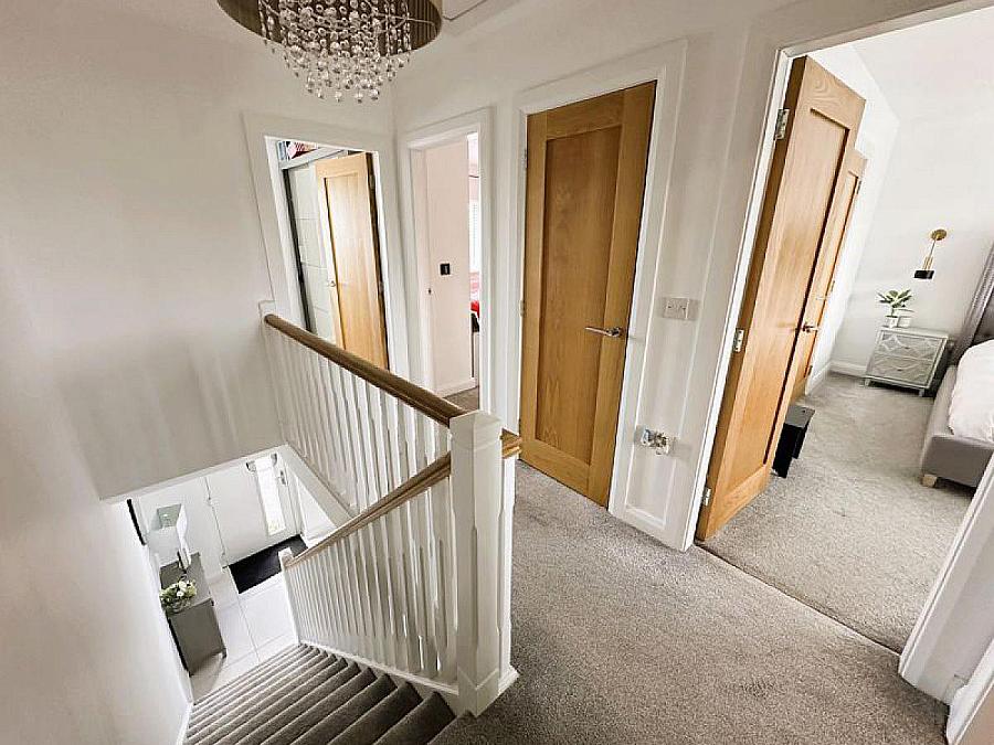 5 Loughans View