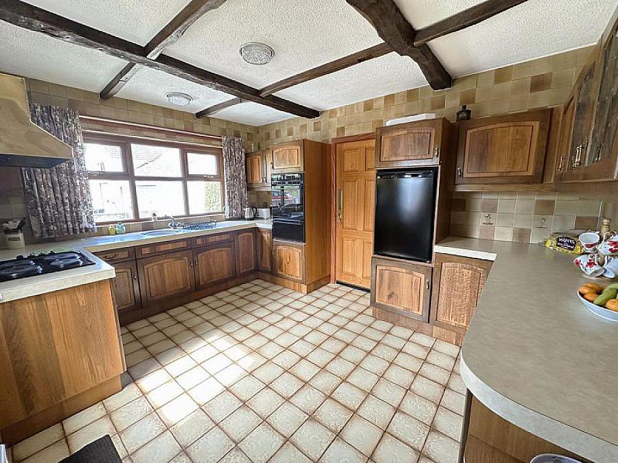 1 Coolnacran Road