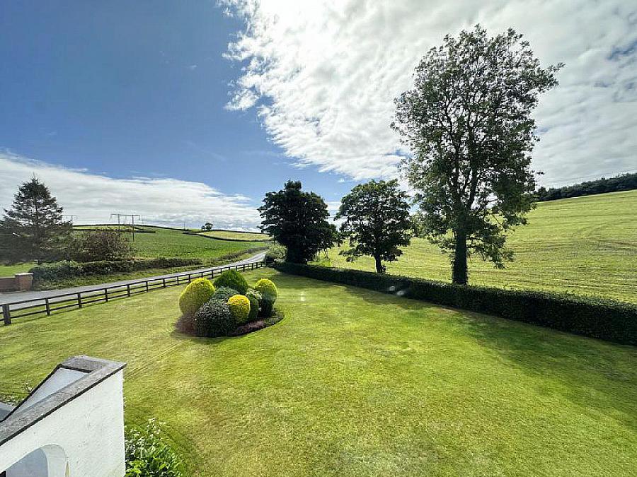 1 Coolnacran Road