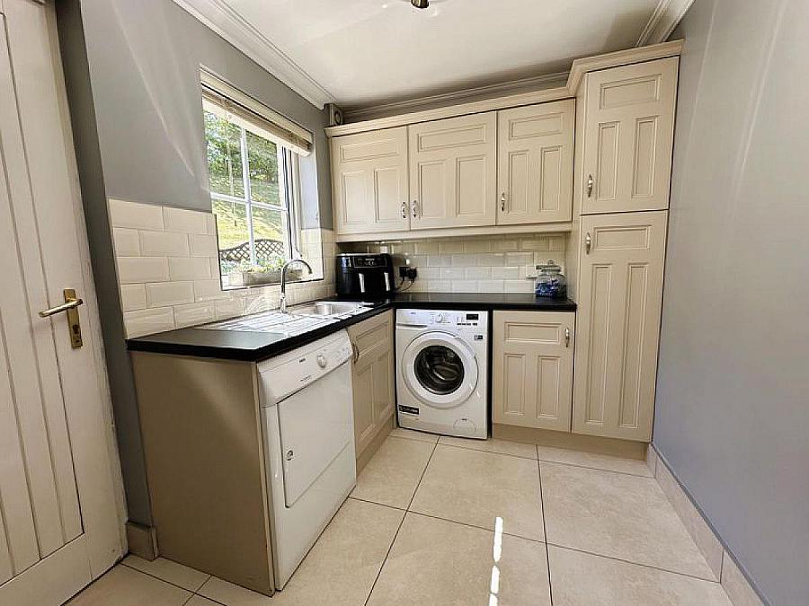 3 Lisnaweelan Court