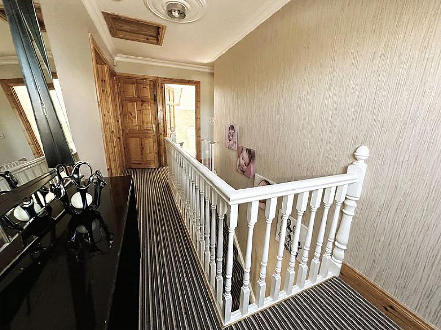 3 Lisnaweelan Court