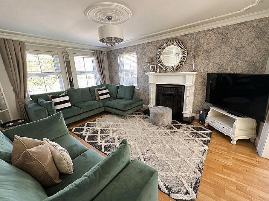 3 Lisnaweelan Court