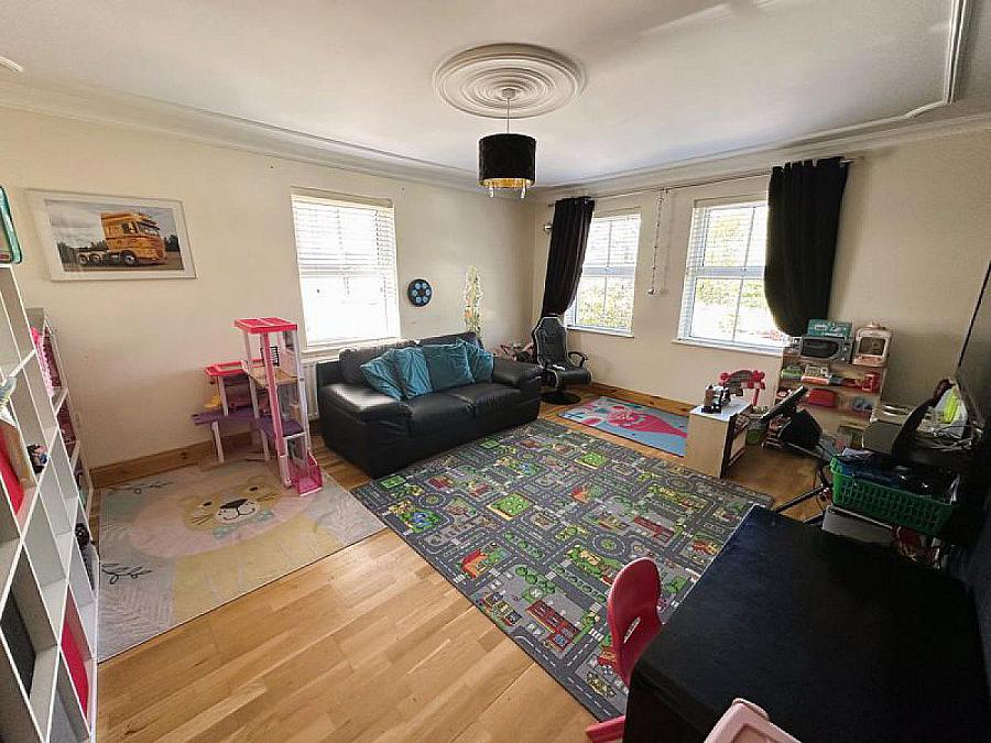 3 Lisnaweelan Court
