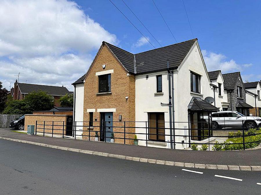 1 Bishops Green