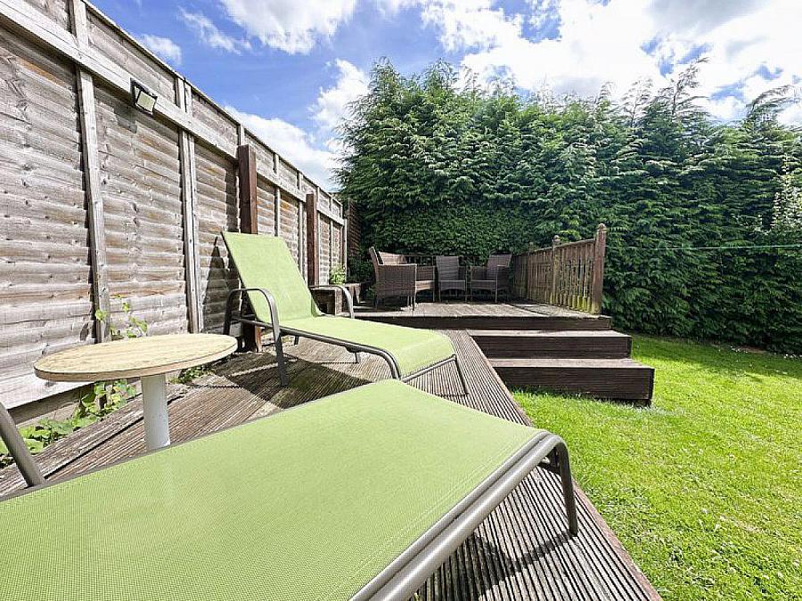 1 Ashley Gardens