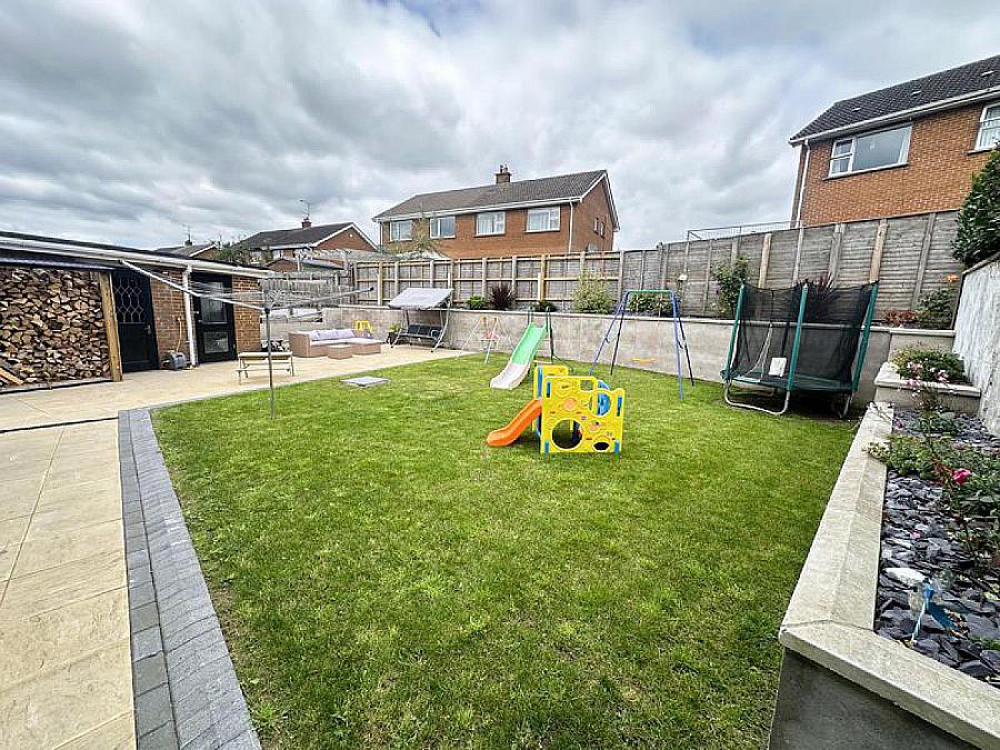 24 Chinauley Park