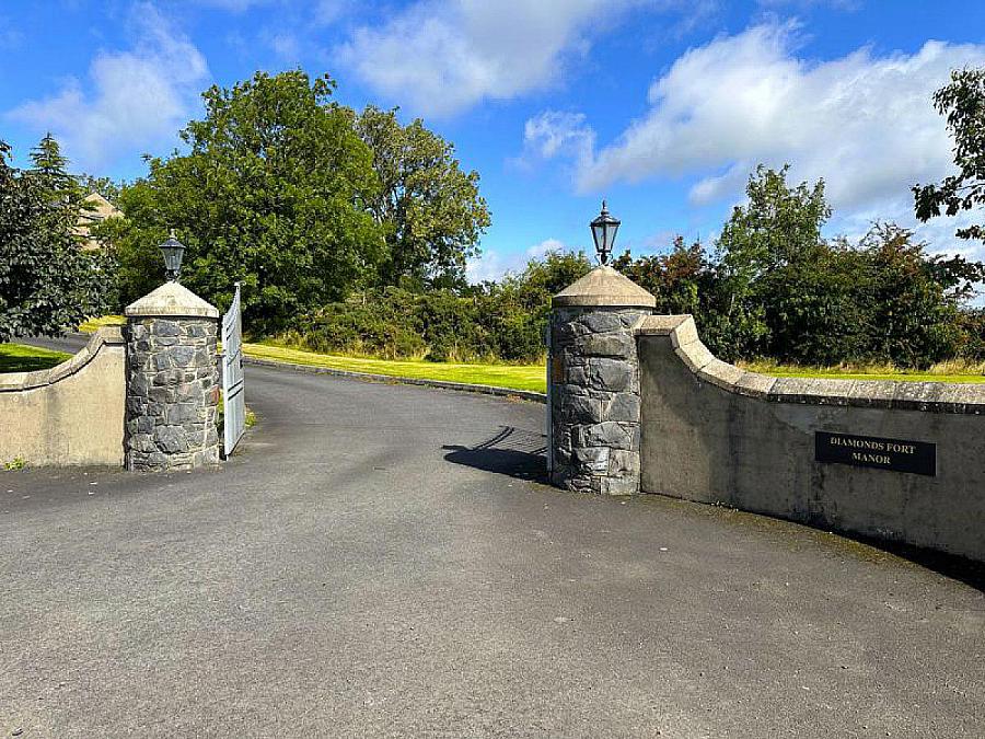 70 Tonaghmore Road