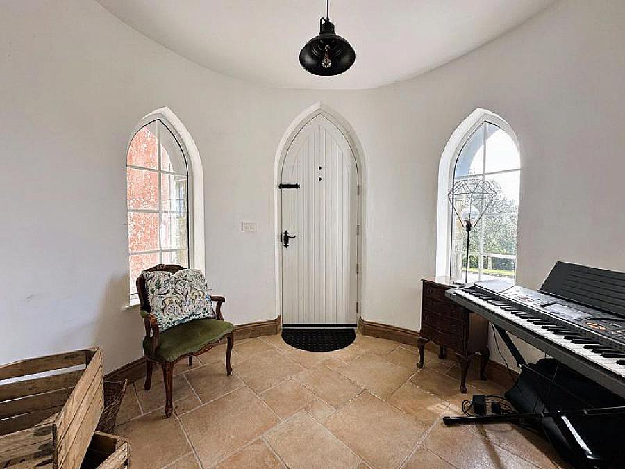 70 Tonaghmore Road