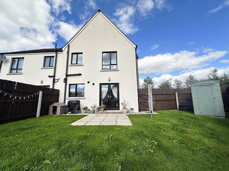 89 Bishops Green