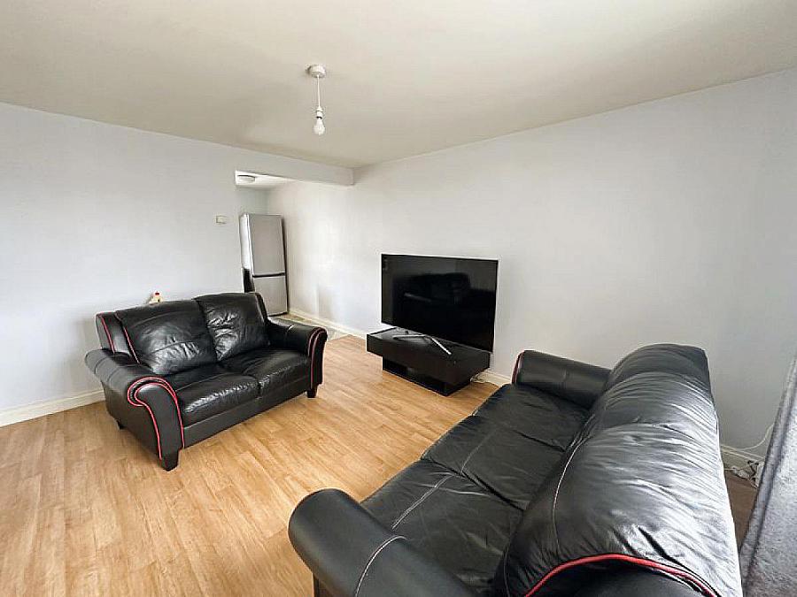 11 Edenderry Mews