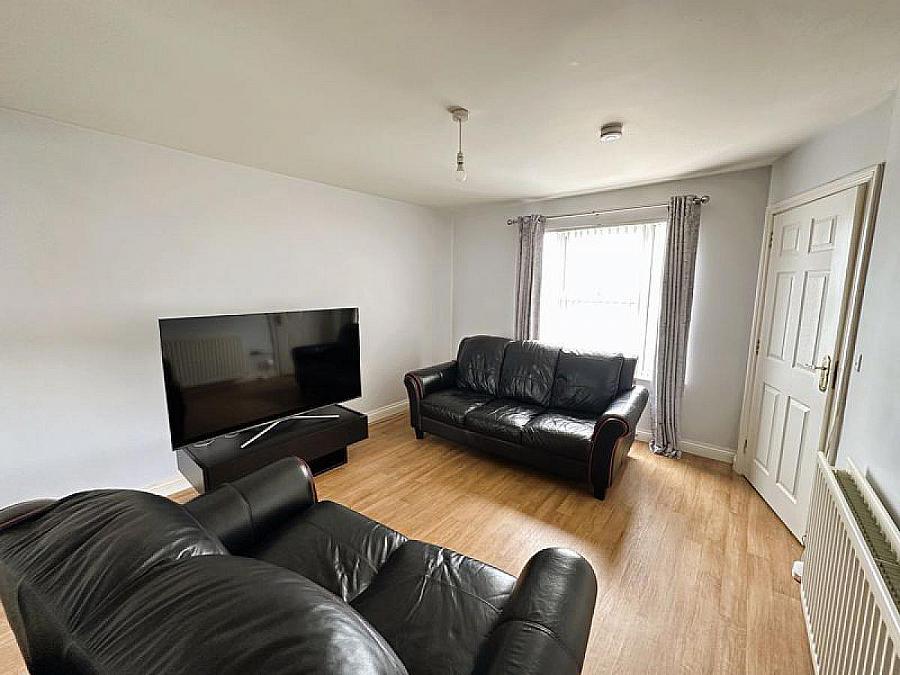 11 Edenderry Mews