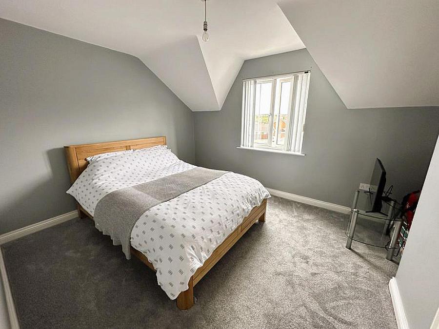 11 Edenderry Mews