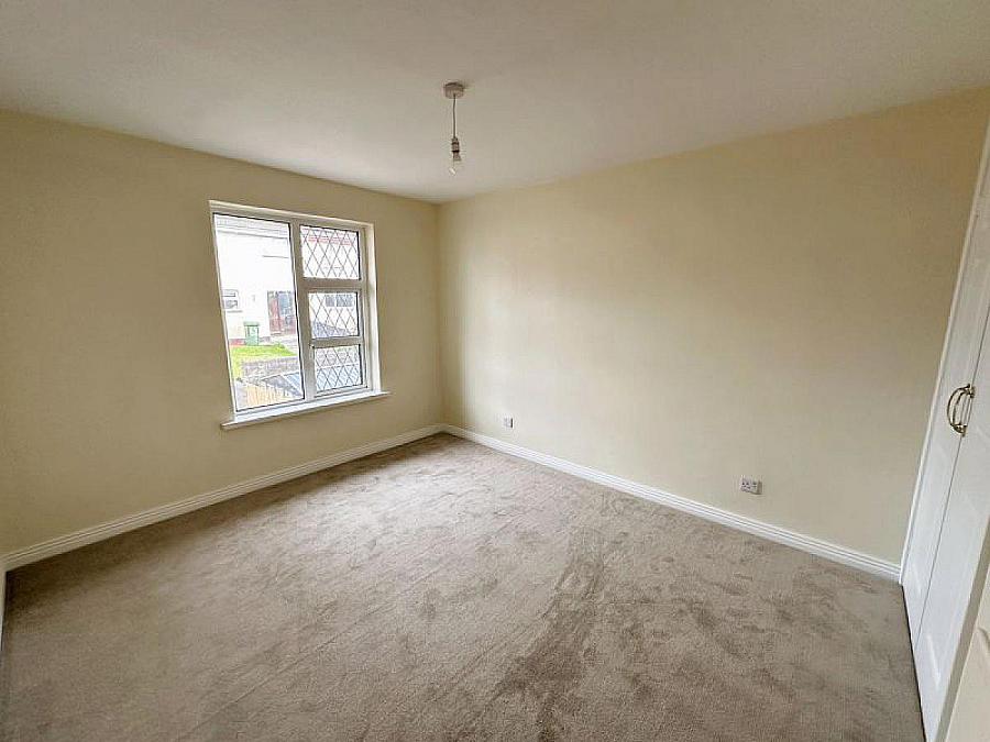 56 Hillhead Park