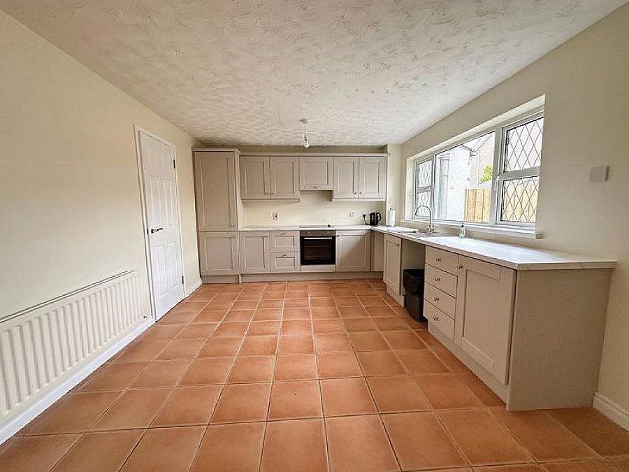 56 Hillhead Park