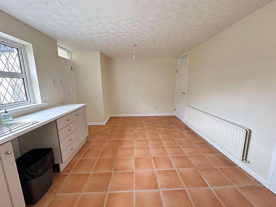 56 Hillhead Park