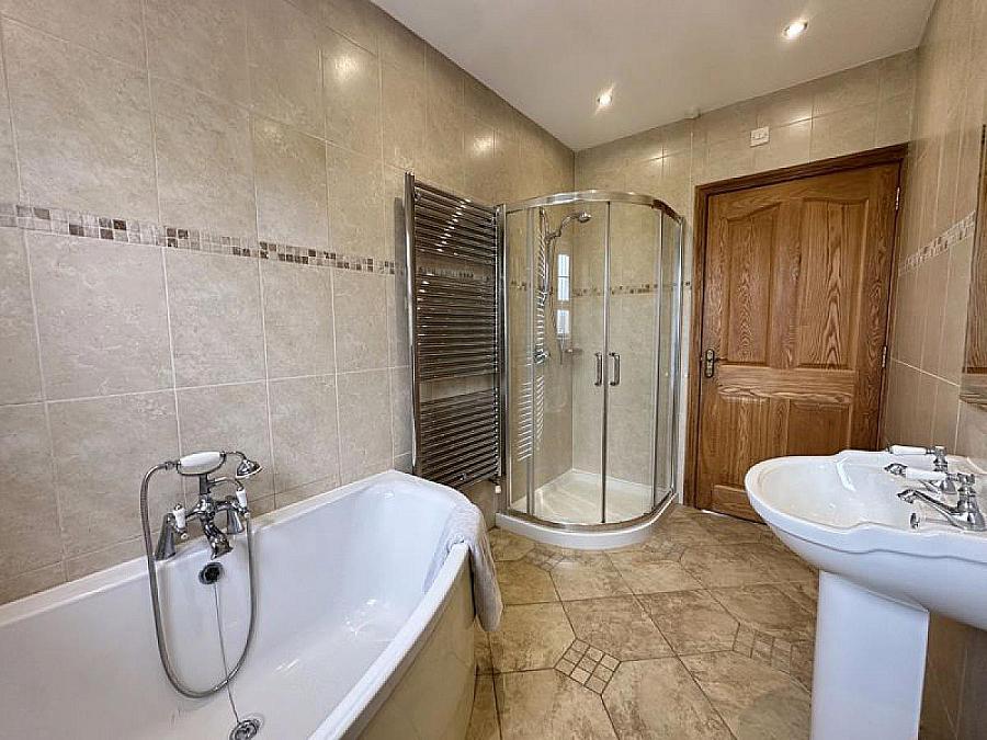 68 Valley Lane 68 Valley Lane