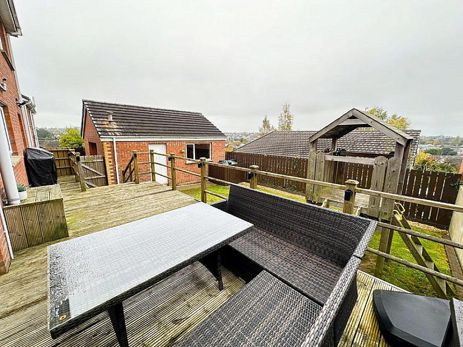 30 Oakridge