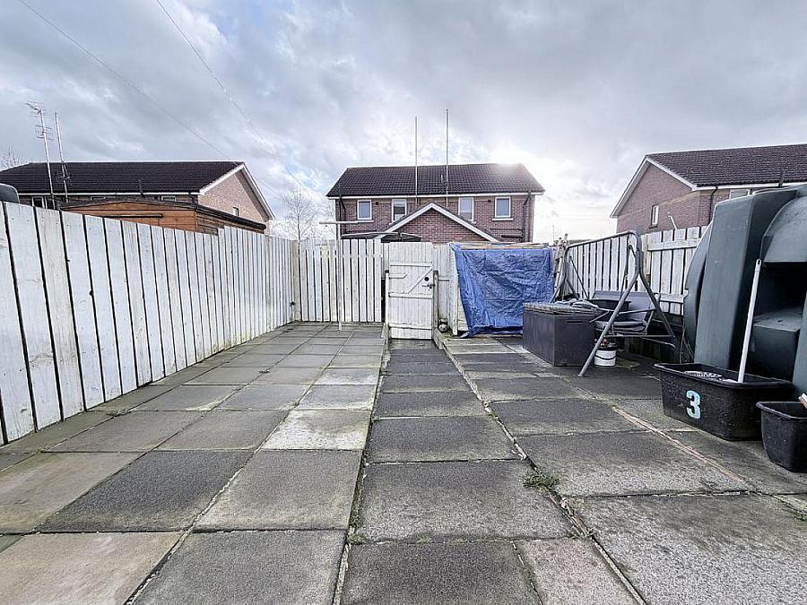 76 Hillhead Park