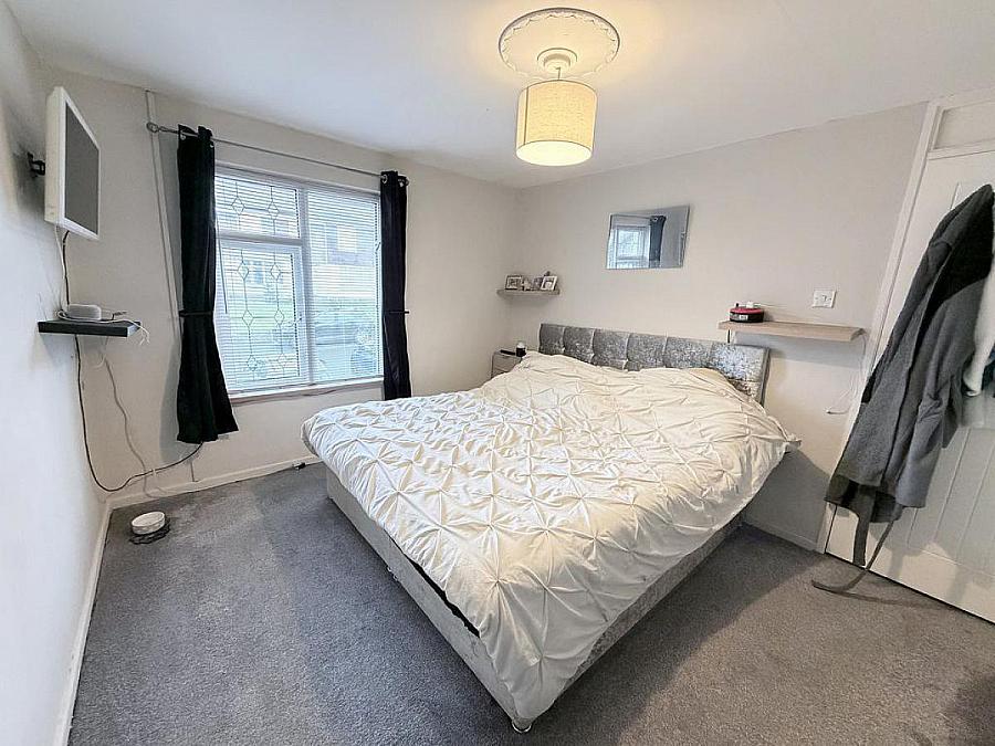 76 Hillhead Park