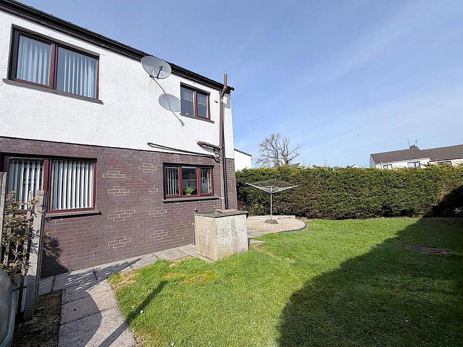 7 Larchwood Crescent