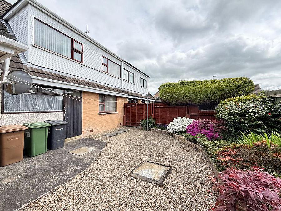 11 Ashgrove Avenue