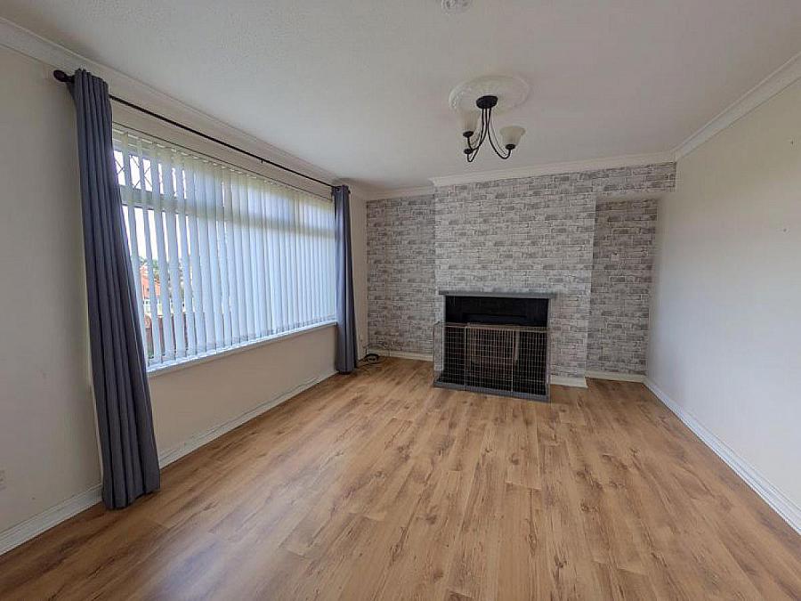 26 Hillhead Drive