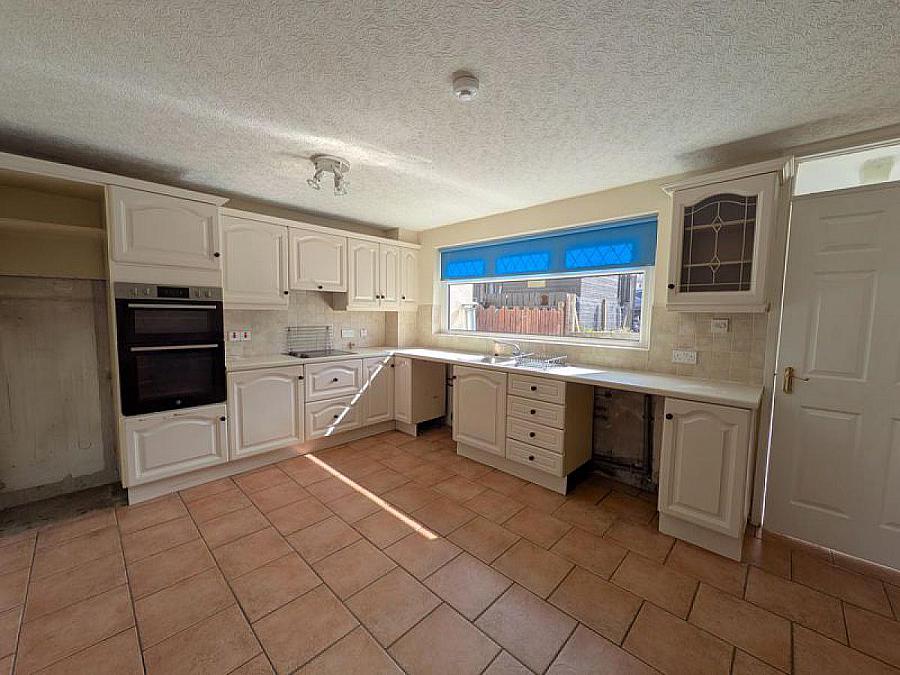26 Hillhead Drive