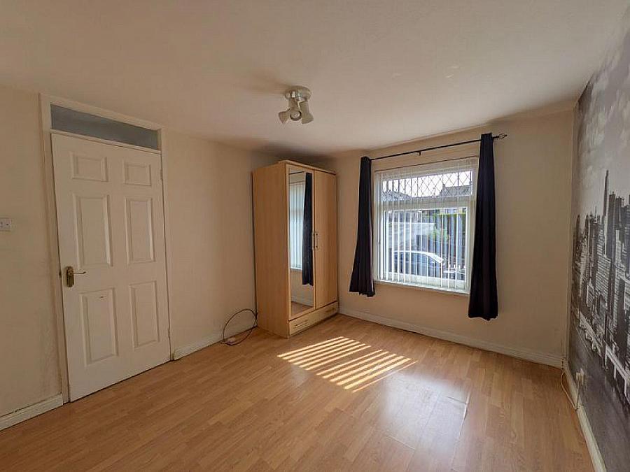26 Hillhead Drive