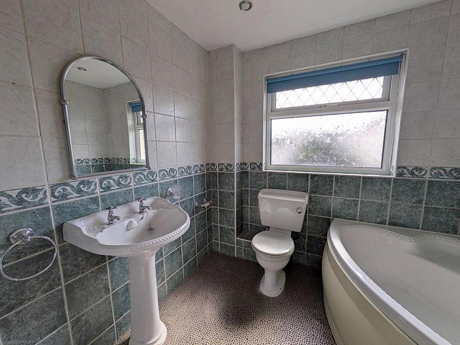 26 Hillhead Drive