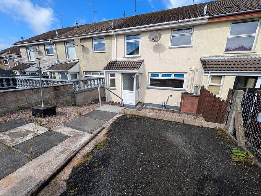 26 Hillhead Drive