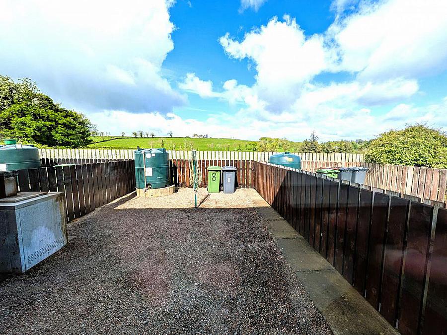 8 Edenderry Mews