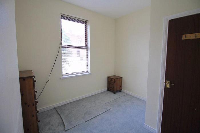 Flat 1,14 Kenlis Street