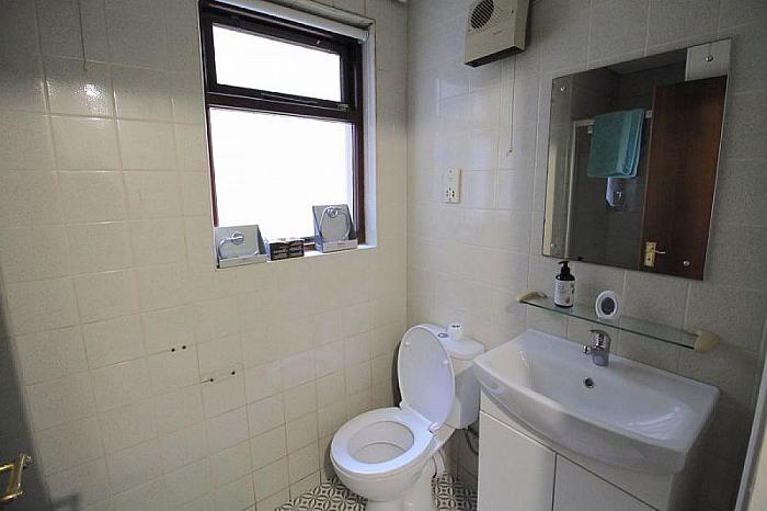 Flat 1,14 Kenlis Street Flat 1,14 Kenlis Street