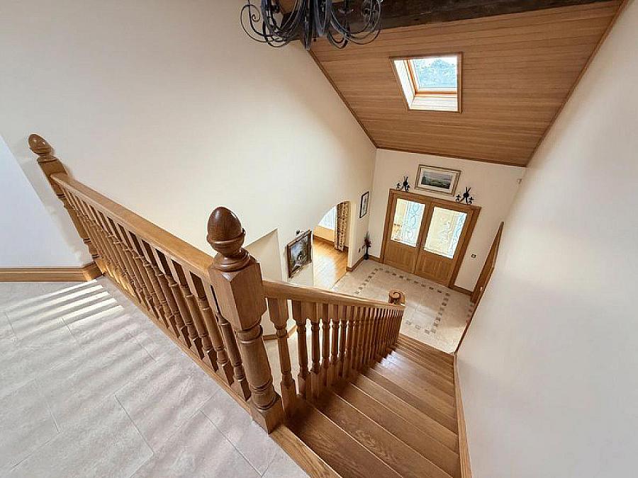 Hilltop Lodge, 44 Barrack Hill