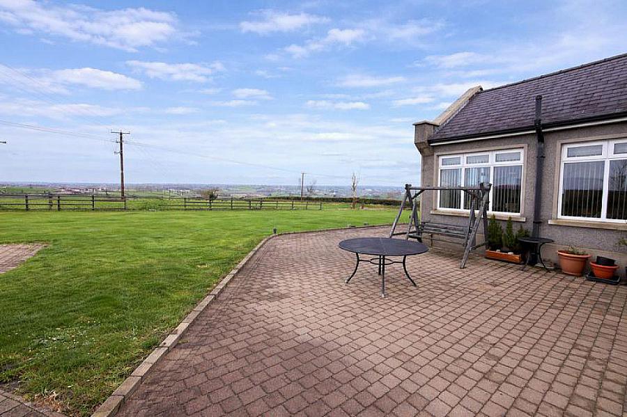 Hilltop Lodge, 44 Barrack Hill