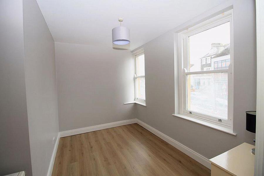 Apt 2 73-75  Bridge Street