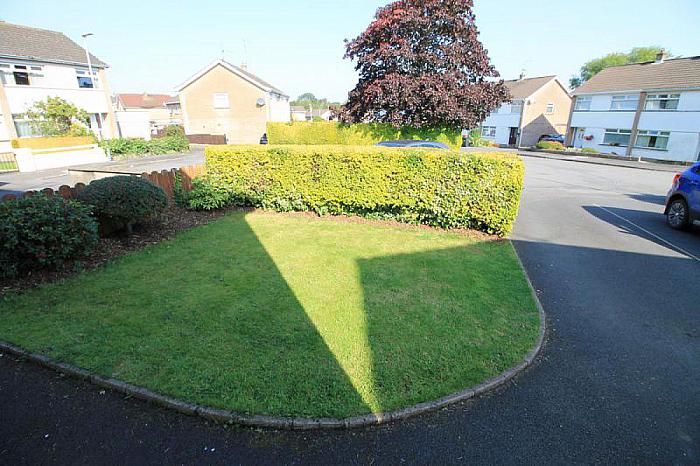 15 Knockview Drive