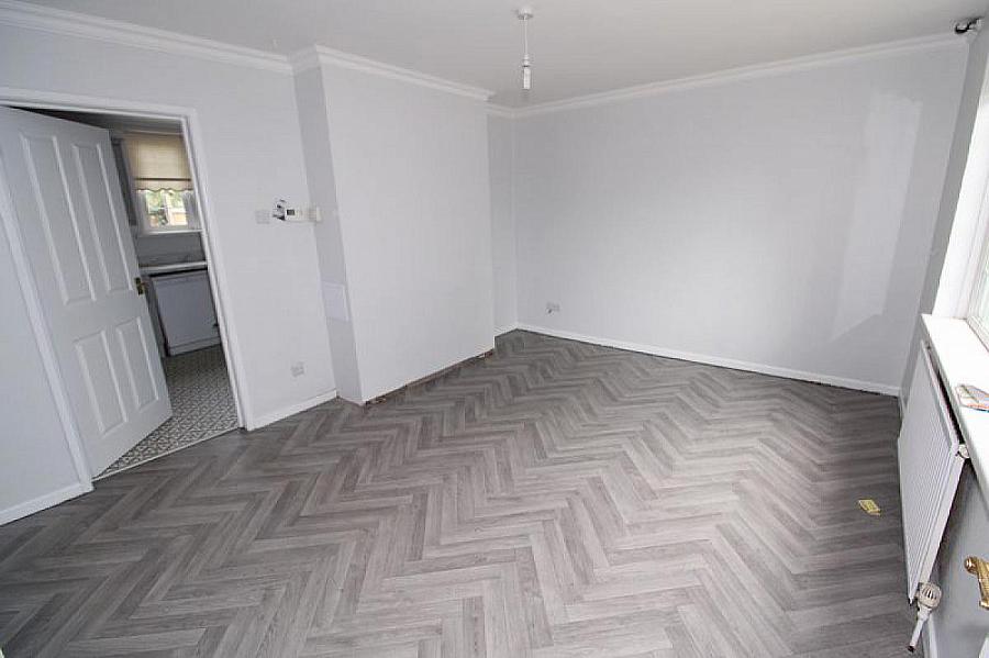 8 Gortmore Park