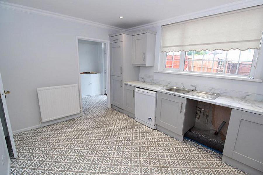 8 Gortmore Park