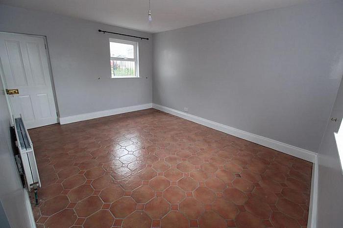 71 Halfpenny Gate Road