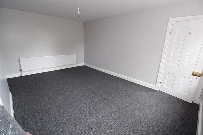 71 Halfpenny Gate Road