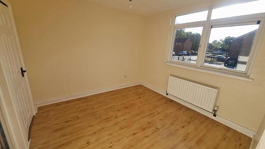10B Iniscarn Park