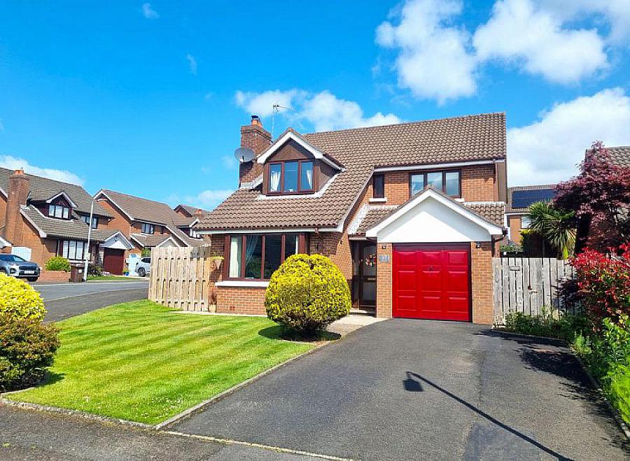 37 Kirkwoods Park