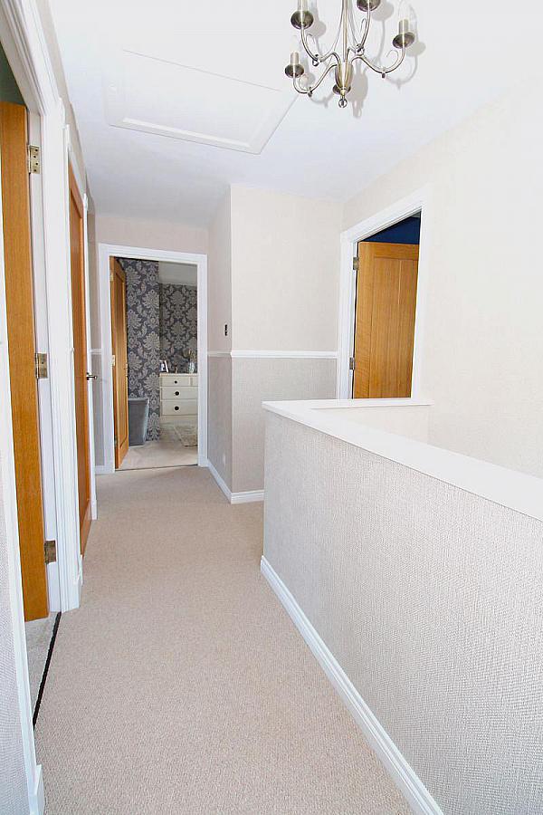 37 Kirkwoods Park
