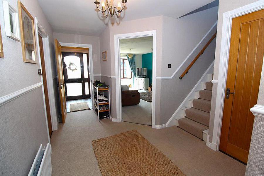 37 Kirkwoods Park